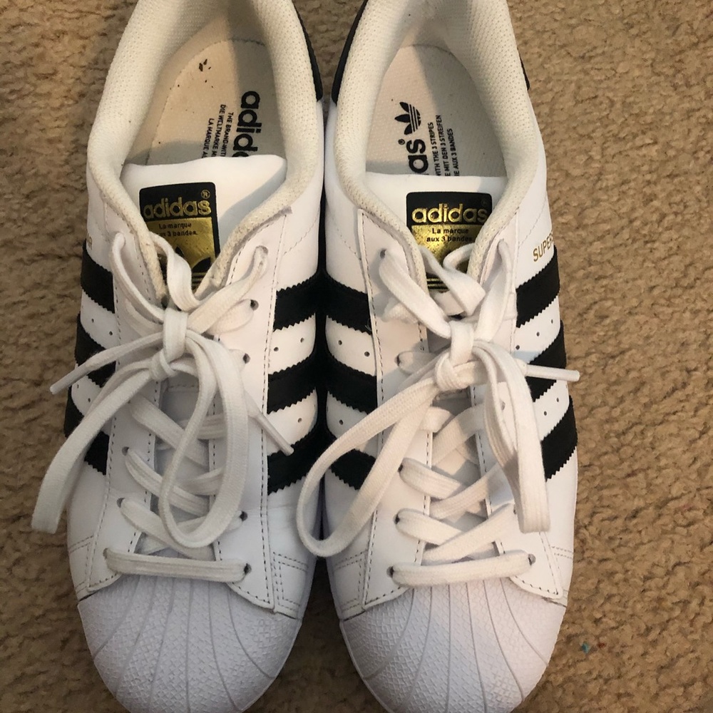Adidas superstars